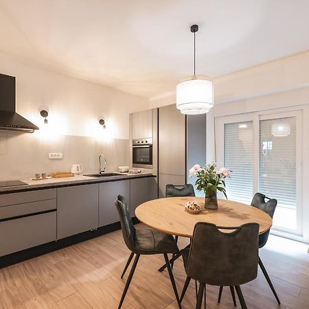 Apartment Elly Zara Esterno foto