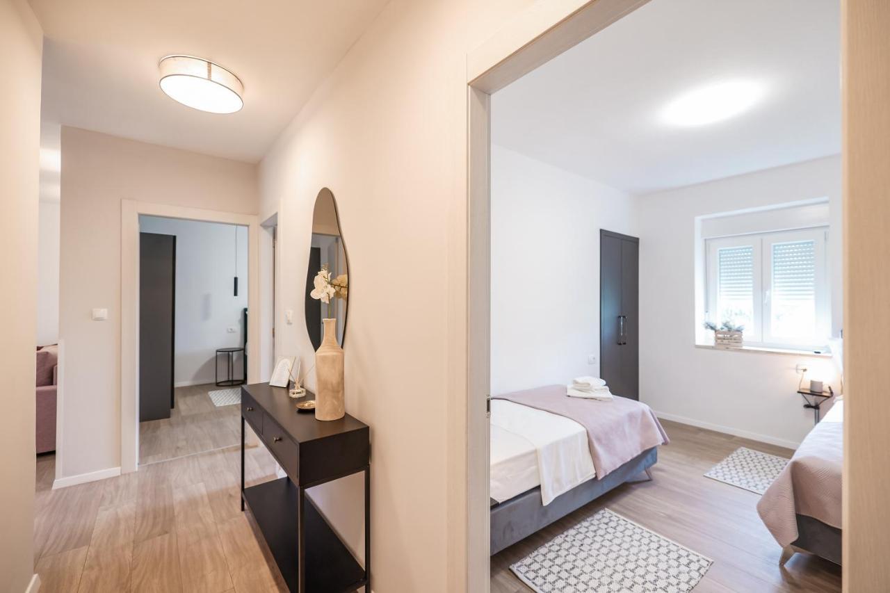 Apartment Elly Zara Esterno foto