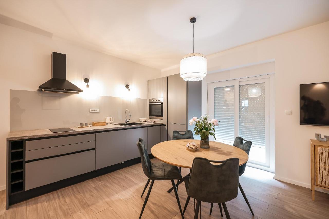 Apartment Elly Zara Esterno foto